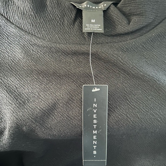 New shirt Investments woman’s size medium black top - Picture 5 of 5